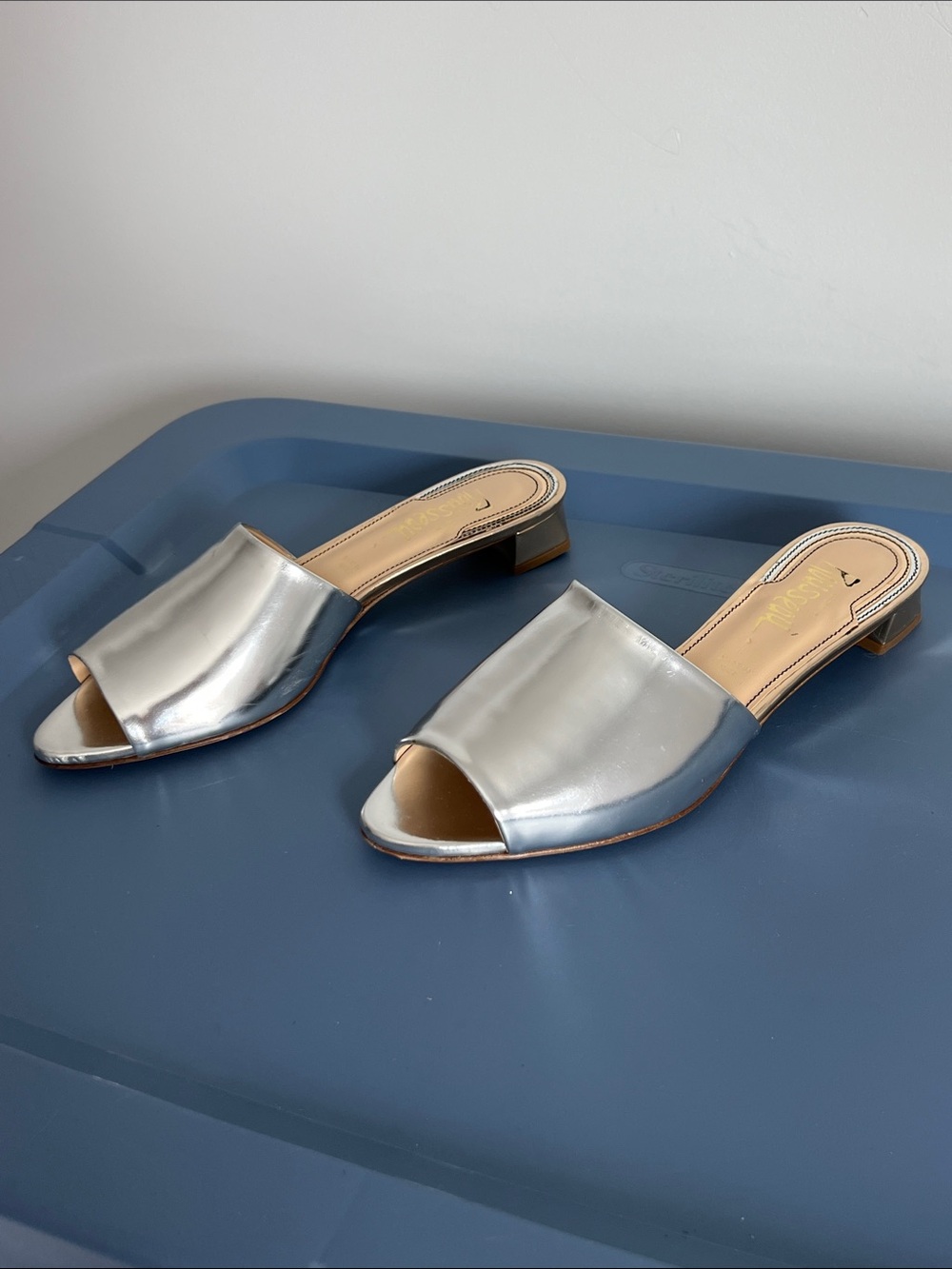 Jerome C. Rousseau delair silver gold metallic open toe slip on flats sandals 38